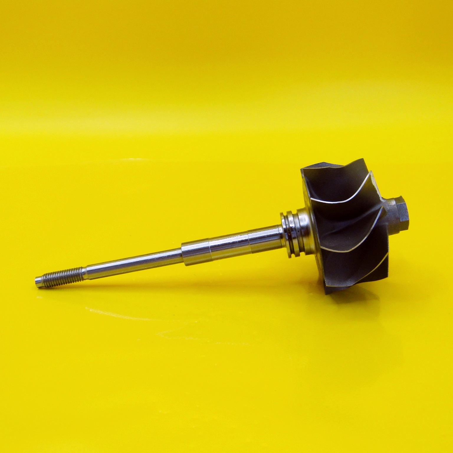 TW-105-1 RUEDA TURBINA GT1749V BMW 320D